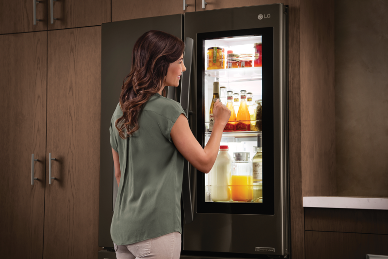 lg instaview door in door refrigerator makes dinging noise